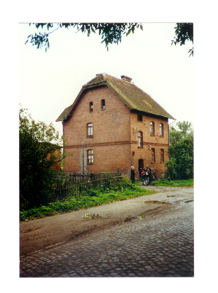 Tilsit, Ortsteil Senteinen, Bahnwärterhaus am Übergang Senteiner Str.