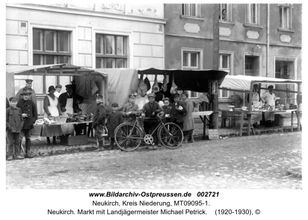 Neukirch. Markt mit Landjägermeister Michael Petrick