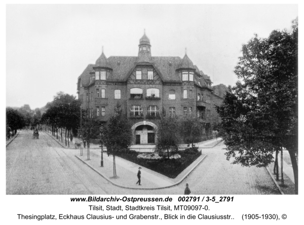 Tilsit, Thesingplatz, Eckhaus Clausius- und Grabenstr., Blick in die Clausiusstr.