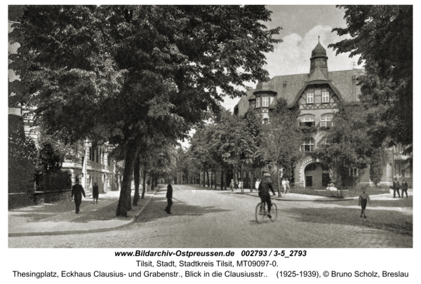 Tilsit, Thesingplatz, Eckhaus Clausius- und Grabenstr., Blick in die Clausiusstr.