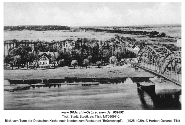 Tilsit, Blick vom Turm der Deutschen Kirche nach Norden zum Restaurant "Brückenkopf"