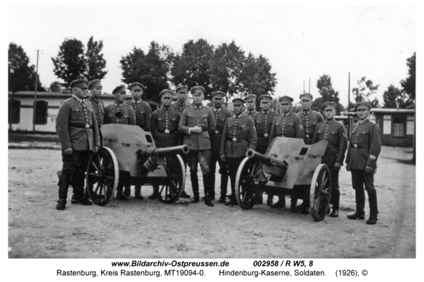 Rastenburg, Hindenburgstraße, Hindenburg-Kaserne, Soldaten