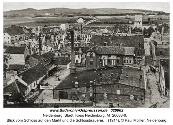 Neidenburg, Blick vom Schloss auf den Markt und die Schlossbrauerei