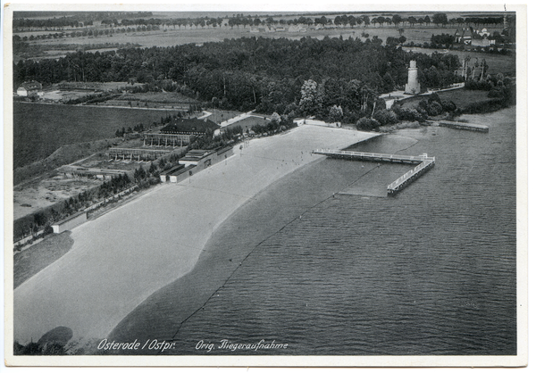 Osterode (Ostpr.), Strandbad, rechts - Bismarckturm, Luftbild