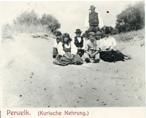 Perwelk, Personengruppe am Strand