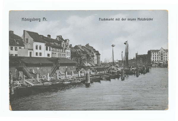 Königsberg, Fischmarkt mit neuer Holzbrücke