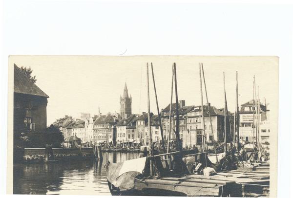 Königsberg, Blick zum Fischmarkt, links die alte Universität