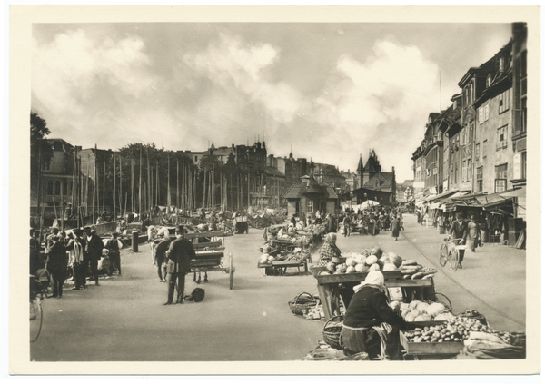 Königsberg (Pr.), Oberer Fischmarkt mit Blick zum Brückenhaus der Schmiedebrücke