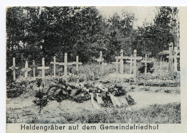 Possessern, Heldengräber auf dem Gemeindefriedhof