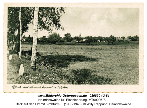 Heinrichswalde, Blick auf den Ort mit Kirchturm