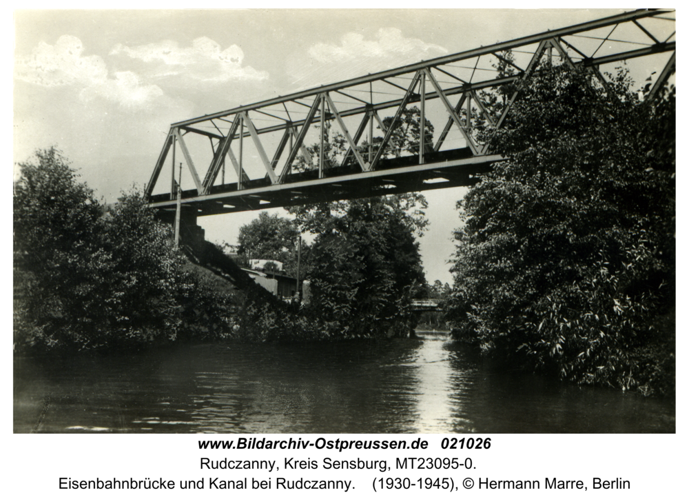 Rudczanny, Eisenbahnbrücke und Kanal bei Rudczanny