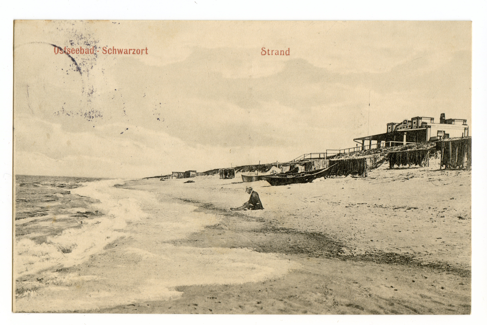 Schwarzort, Strand mit Strandhalle