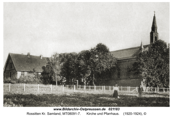Rossitten Kr. Samland, Kirche und Pfarrhaus