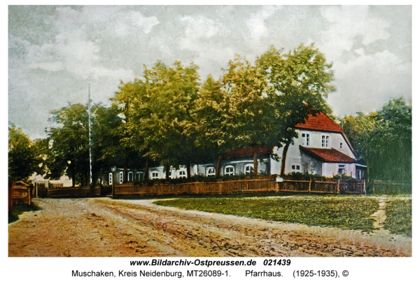 Muschaken, Pfarrhaus