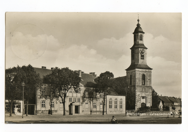 Stallupönen, Neustädtischer Markt, Luisenschule (Lyzeum) und Ev. Kirche