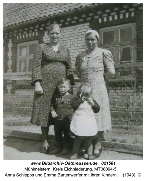 Mühlmeistern, Anna Schlepps und Emma Bartenwerfer mit ihren Kindern