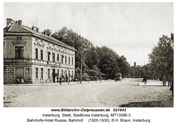 Insterburg, Bahnhofs-Hotel Russie, Bahnhof