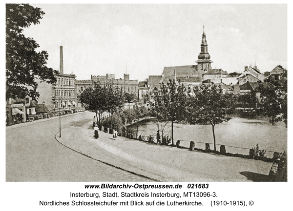 Insterburg, Nördliches Schlossteichufer mit Blick auf die Lutherkirche