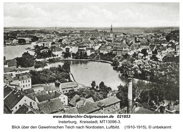 Insterburg, Blick über den Gawehnschen Teich nach Nordosten, Luftbild