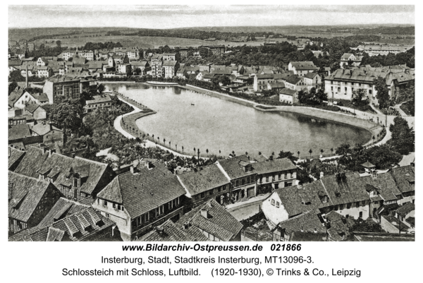 Insterburg, Schlossteich mit Schloss, Luftbild
