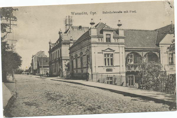 Wormditt, Bahnhofstraße mit Post
