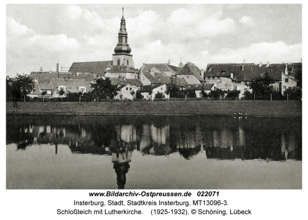 Insterburg, Schloßteich mit Lutherkirche