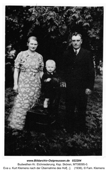 Budwethen Kr. Elchniederung, Ksp. Skören, Eva u. Kurt Klemens nach der Übernahme des Hofes mit Sohn Ulrich 1936