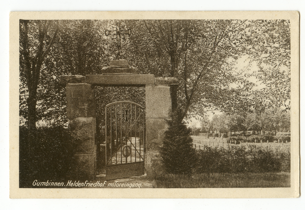 Gumbinnen, Heldenfriedhof mit Toreingang