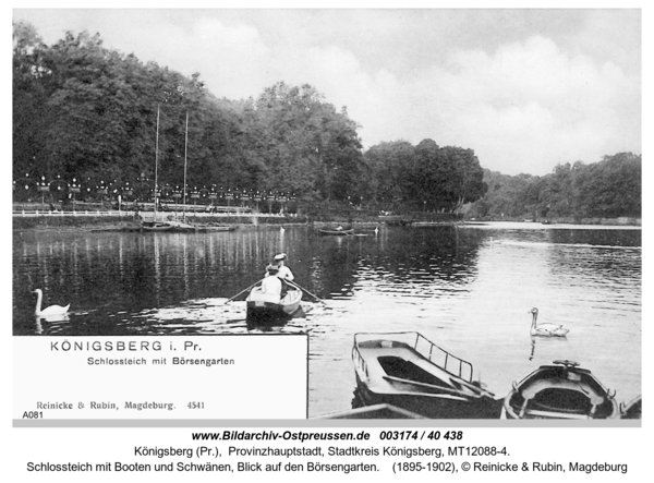 Königsberg, Schlossteich mit Booten und Schwänen, Blick auf den Börsengarten
