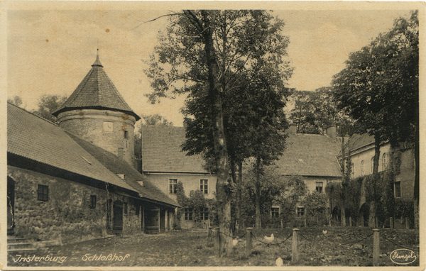 Insterburg, Im Schlosshof