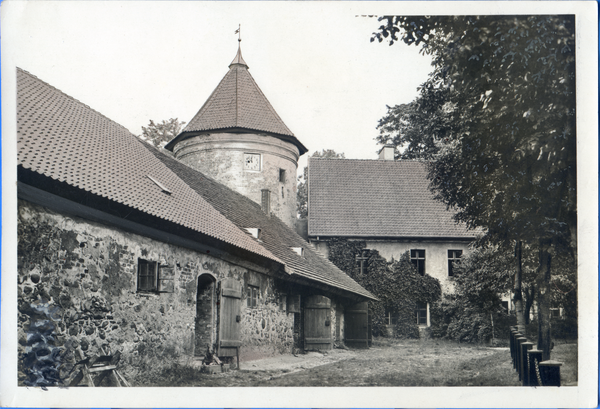 Insterburg, Im Schlosshof