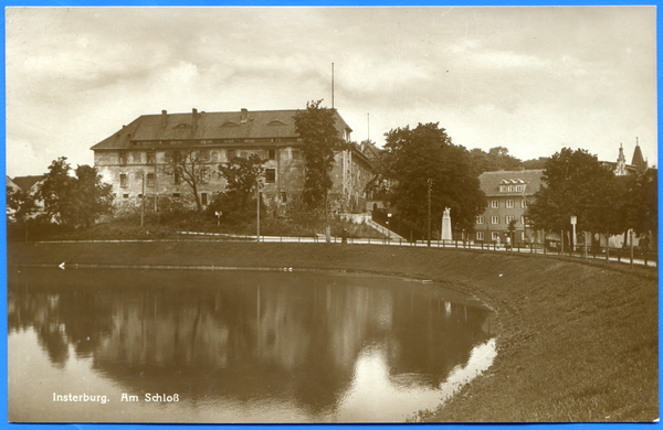 Insterburg, Schlossteich mit Schloss