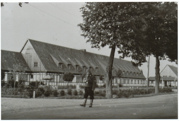 Prowehren, Fliegerhorst, Funktionsgebäude, Wache und Kommandantur