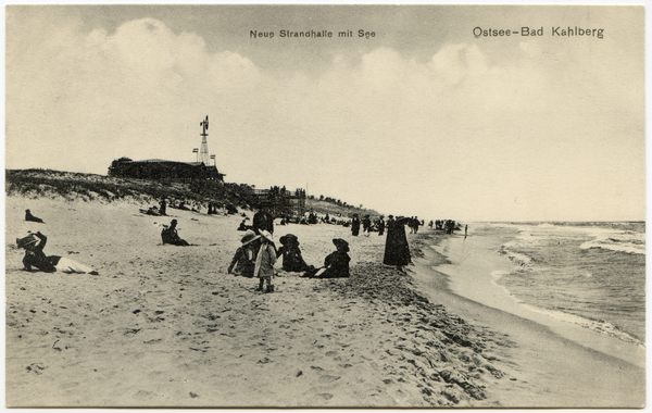 Kahlberg-Liep, Neue Strandhalle mit See