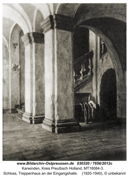 Karwinden, Schloss, Treppenhaus an der Eingangshalle
