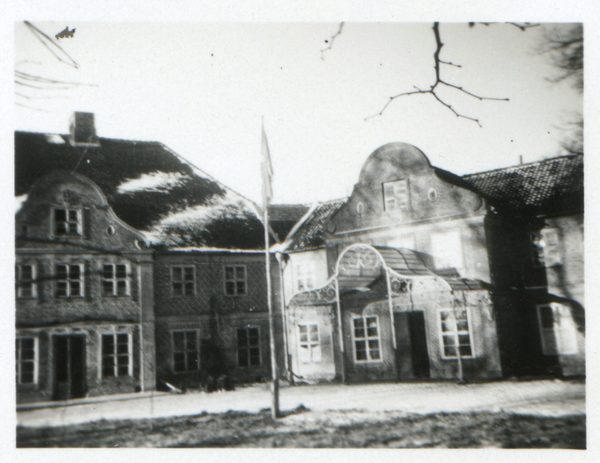 Lablacken Kr. Labiau, Schloss, Eingang mit Glasveranda