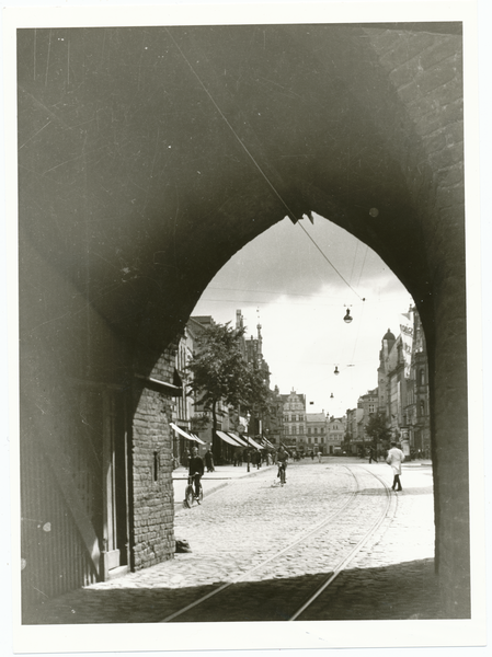 Elbing, Blick durch das Markttor auf den Alten Markt