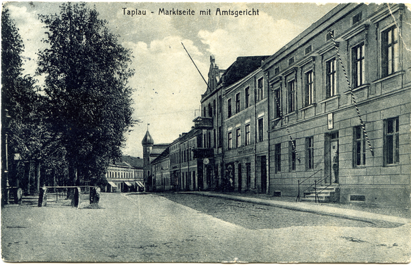 Tapiau, Marktseite mit Amtsgericht