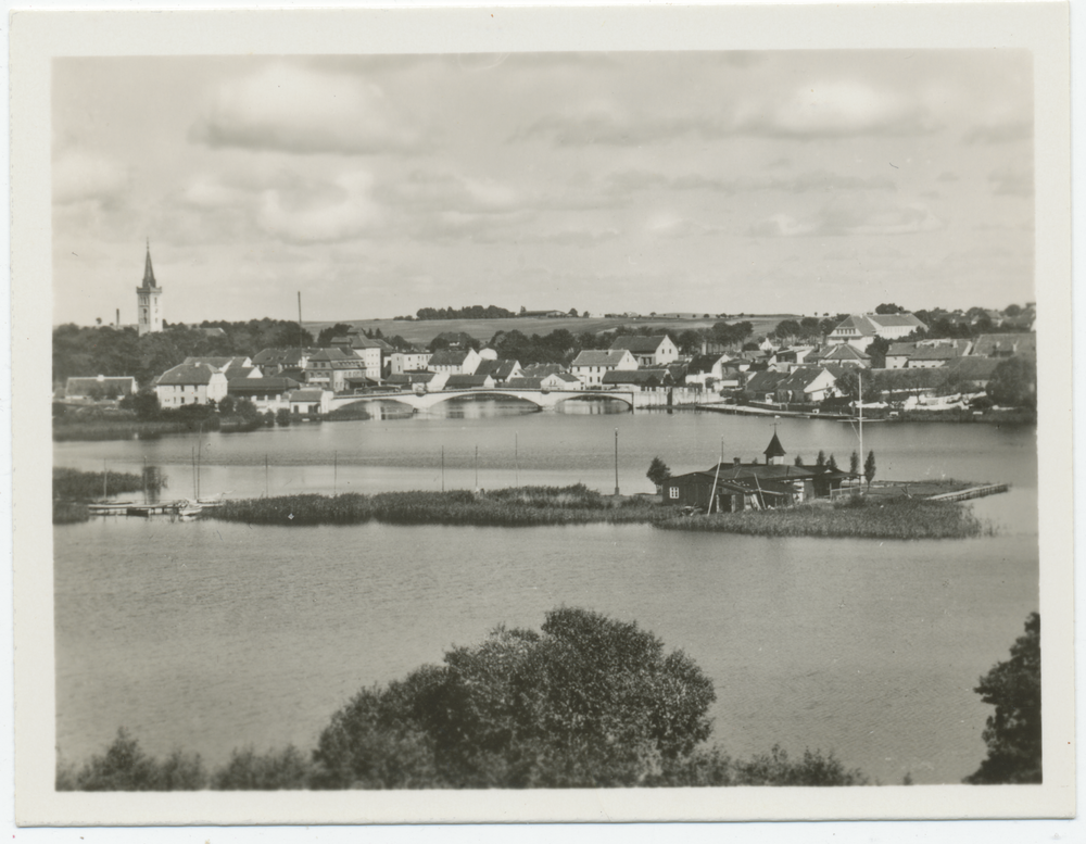 Nikolaiken Kr. Sensburg, Gesamtansicht mit Insel