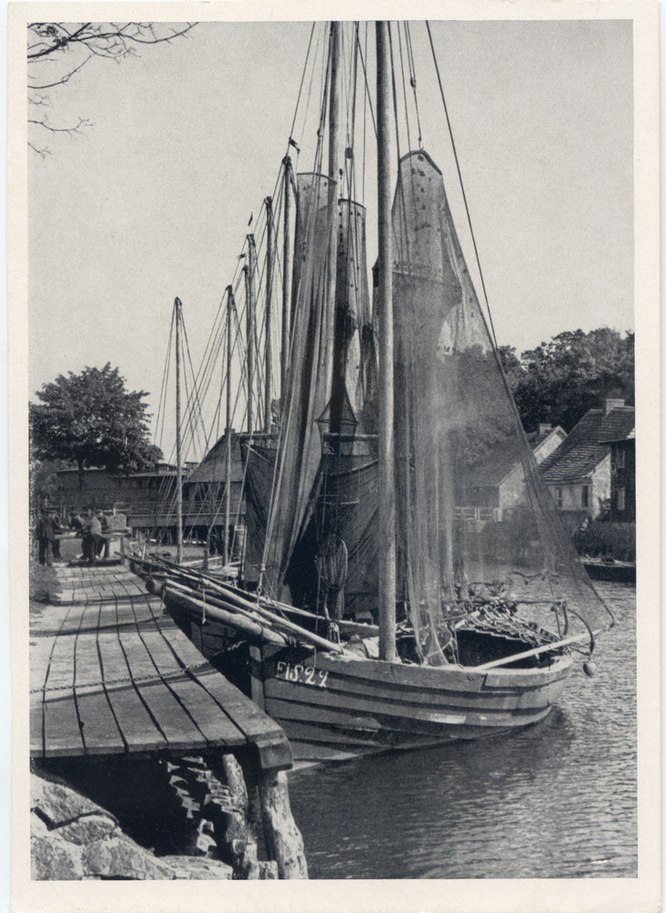 Fischhausen, Fischerboote im Hafen