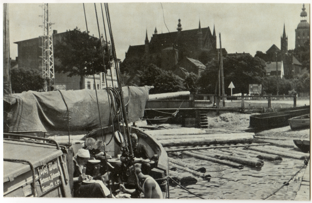 Frauenburg, Blick über den Bootshafen zum Dom