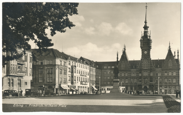 Elbing, Friedrich-Wilhelm-Platz mit Rathaus