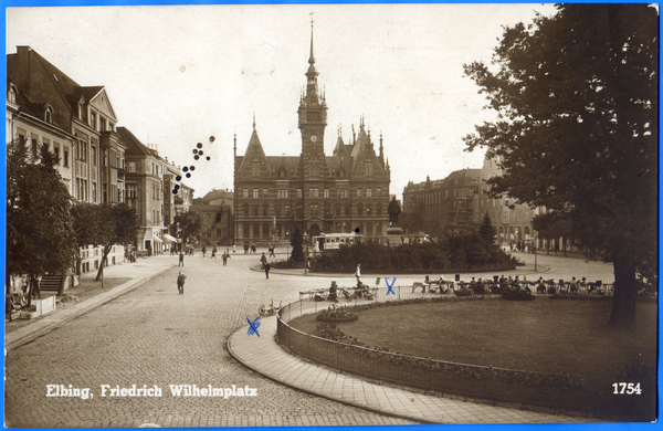 Elbing, Friedrich-Wilhelm-Platz mit Rathaus