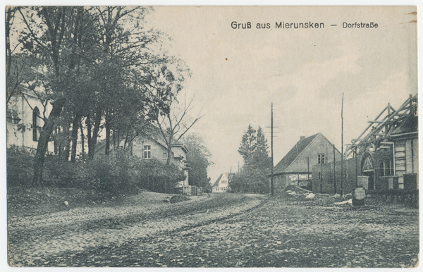 Mierunsken (Ort), Dorfstraße