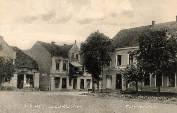 Johannisburg, Markt, alte Marktecke / Lycker Straße