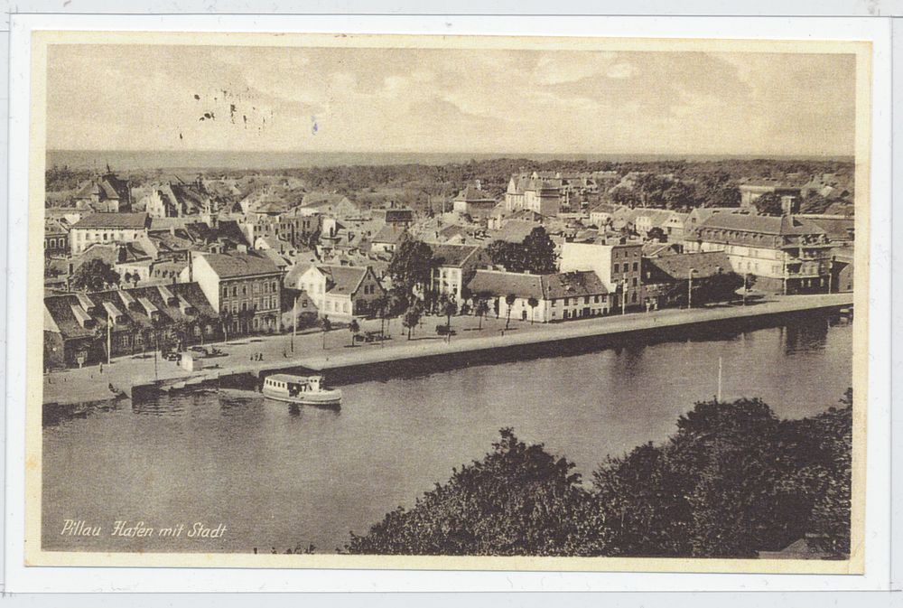 Pillau, Blick von Süden auf den Göring-Platz, Luftbild