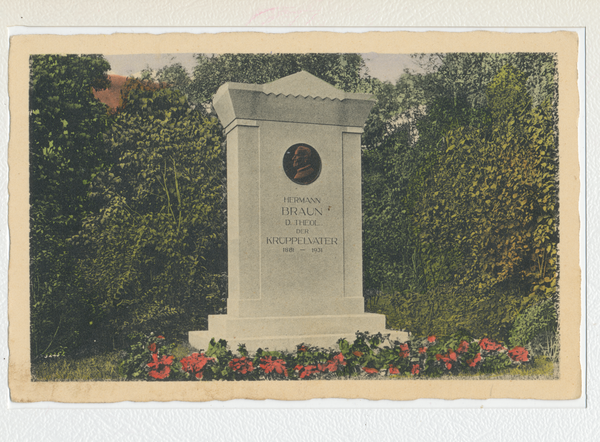 Angerburg, Gedenkstein für den "Krüppelvater" D. Hermann Braun auf dem Anstaltsfriedhof der Bethesda-Anstalt