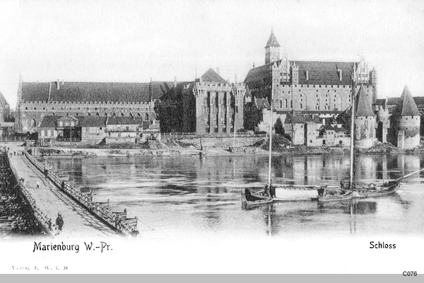 Marienburg, Hoch- und Mittelschloss von der Nogatseite