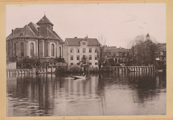 Königsberg, Schlossteich mit Burgkirche