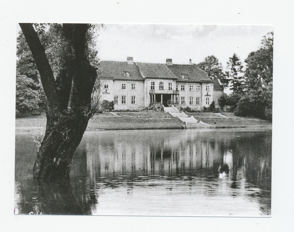 Metgethen, Gut,Trankwitzer Weg, Gartenansicht des Herrenhauses mit See